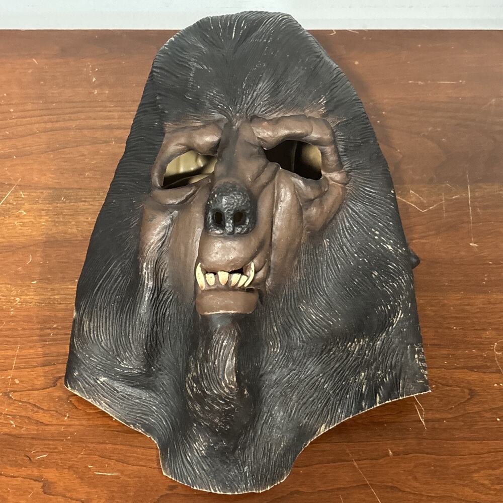 Paper Magic Group Vtg Wolfman MCA Universal Adult Halloween Werewolf Mask 1997